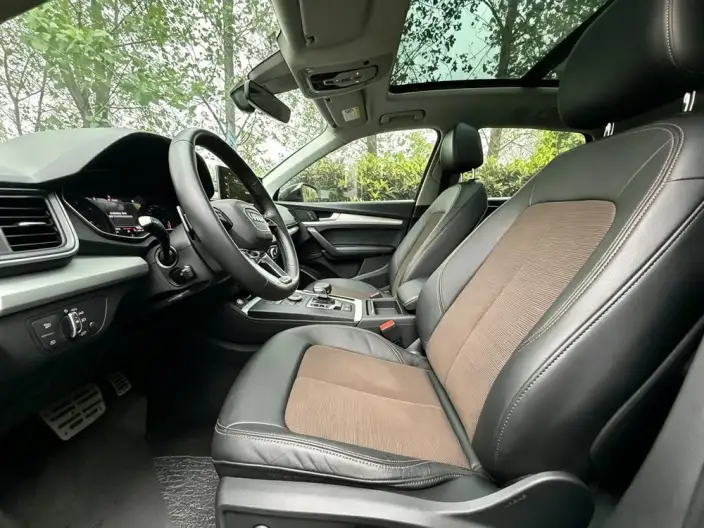 Audi Q5L 2020 Model 40 TFSI Rong Xiang Enterprising Model – фото 9