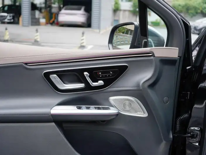 Mercedes-Benz EQE SUV 2023 Model EQE SUV 500 4MATIC Special Edition – фото 10