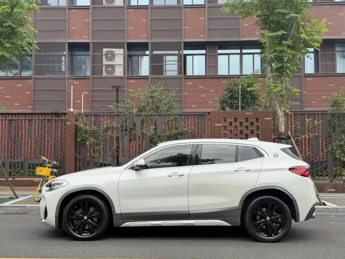 BMW X2 2023 Model sDrive25i M Off-road Set – фото 3