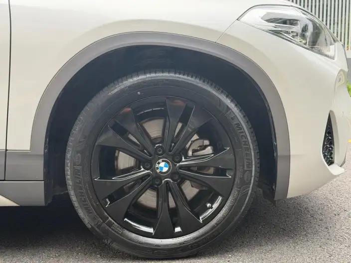 BMW X2 2023 Model sDrive25i M Off-road Set – фото 6