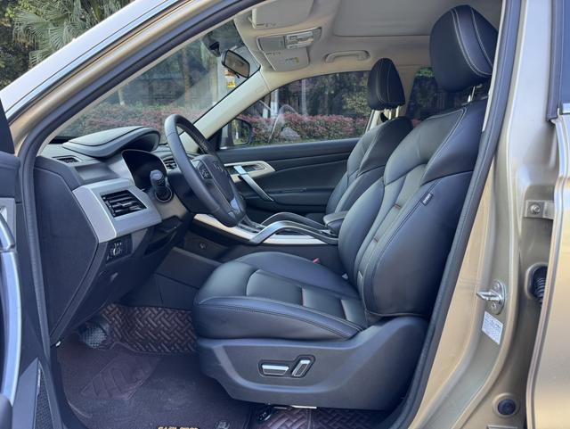 Geely Boyue 2018 1.8TD Automatic 2WD Smart Connect 4G – фото 8