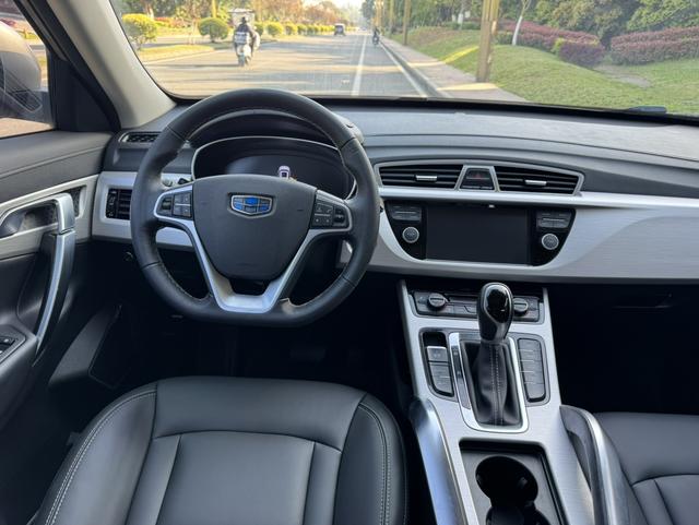 Geely Boyue 2018 1.8TD Automatic 2WD Smart Connect 4G – фото 12