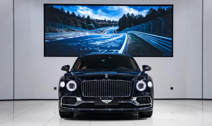 Continental Flying Spur 2021 Model 4.0T V8 Standard Edition – фото 2
