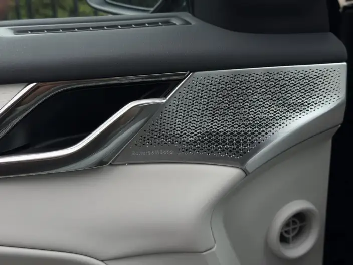 Volvo EM90 2025 Model Ultra VI seat – фото 9