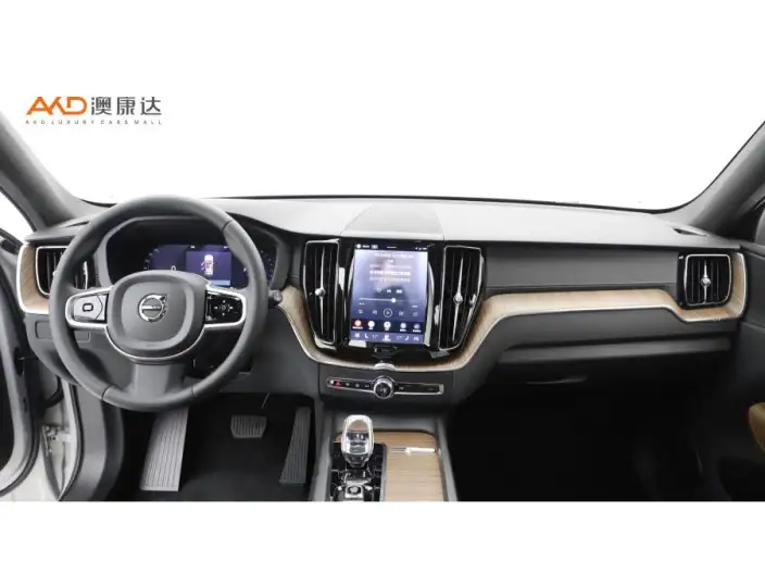 Volvo XC60 2024 Model B5 4WD Smart Range Deluxe Edition – фото 6