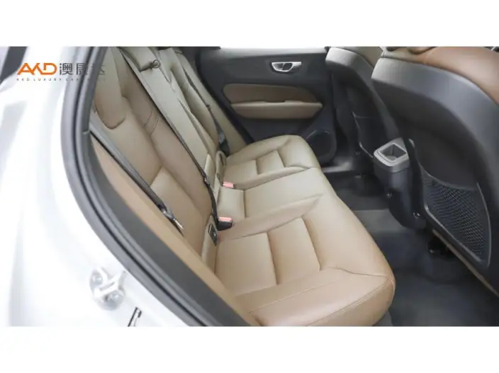 Volvo XC60 2024 Model B5 4WD Smart Range Deluxe Edition – фото 8