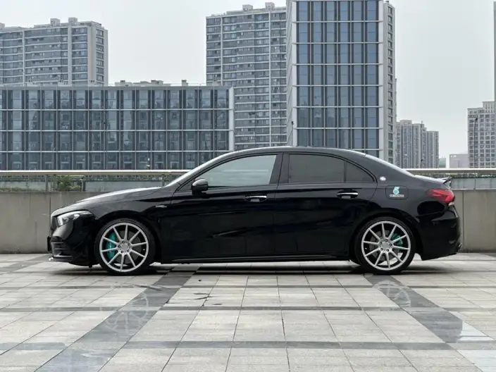 Mercedes-Benz A-Class AMG 2022 Model AMG A 35 L 4MATIC – фото 4