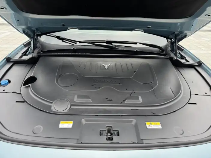 VOYAH FREE 2021 Model 4WD Extended Range First Edition Memorial Edition Prestige Package – фото 10