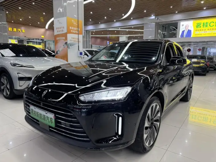 Aito M5 2022 Model Extended Range 4WD performance version – фото 1
