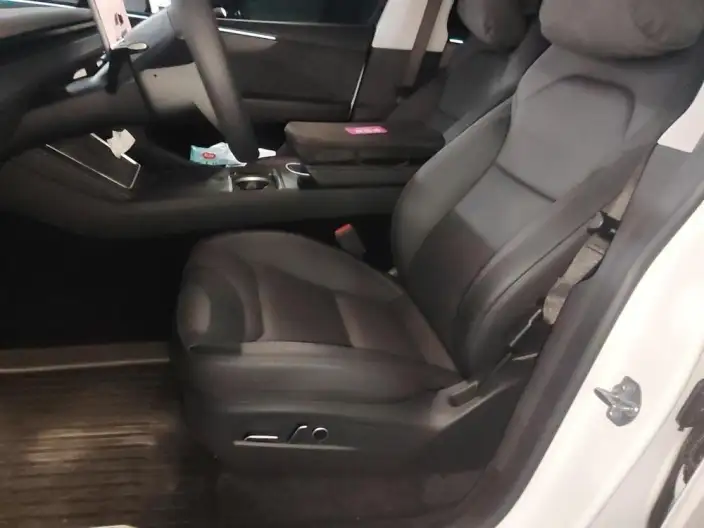 Model Y 2025 Model Facelift Long Battery Life Pro All-wheel drive version – фото 10