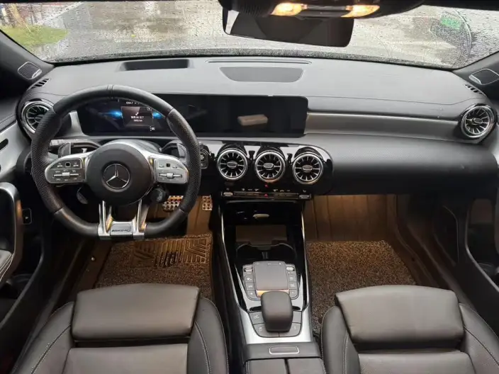 Mercedes-Benz CLA AMG 2023 Model AMG CLA 35 4MATIC – фото 9