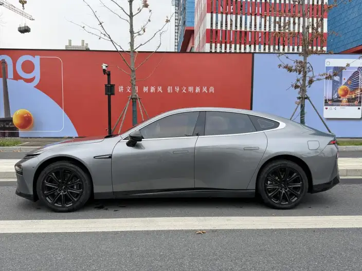 XPeng P7 2020 Model 670N – фото 2