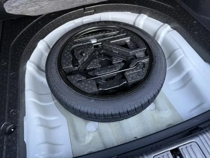 Roewe i5 2020 Model 1.5L Manual 4G Connected Luxury Edition – фото 10