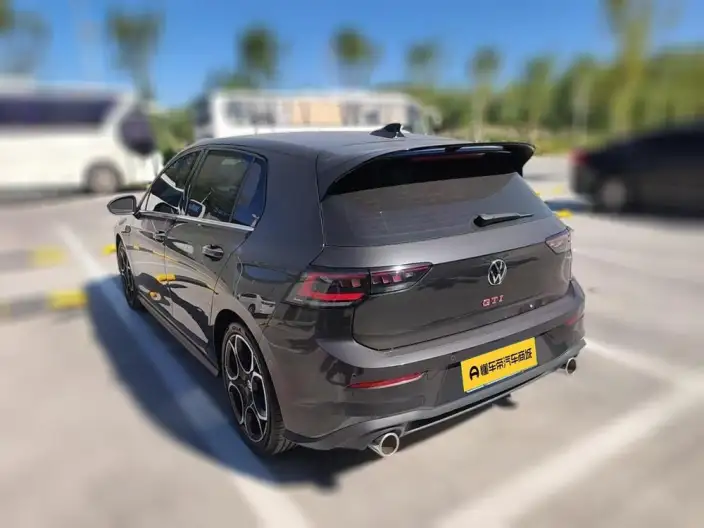 Volkswagen Golf GTI 2025 Model 380TSI DSG GTI – фото 4