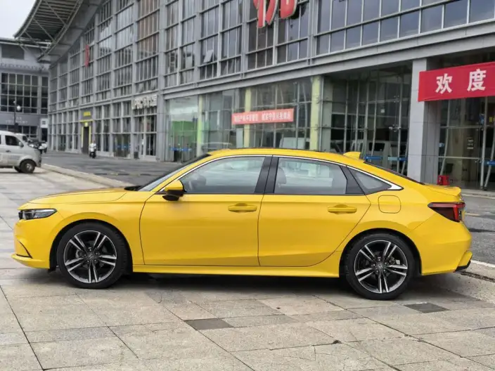 Model Ge 2022 Model 240TURBO CVT Exclusive Edition – фото 3