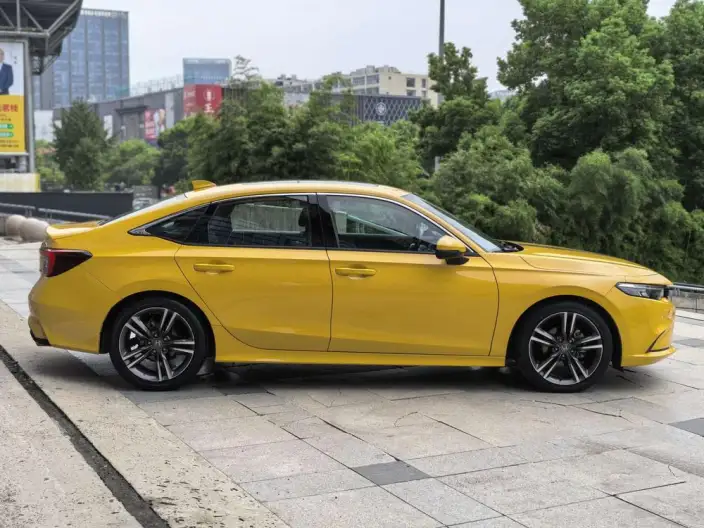 Model Ge 2022 Model 240TURBO CVT Exclusive Edition – фото 7