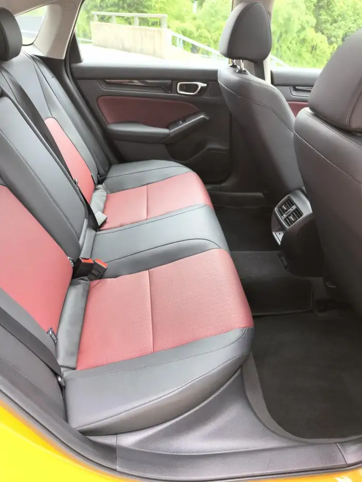 Model Ge 2022 Model 240TURBO CVT Exclusive Edition – фото 8