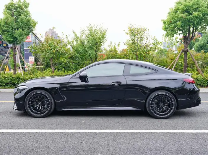 Mercedes-Benz CLE-Class AMG 2025 Model AMG CLE 53 4MATIC+ Coupe – фото 3