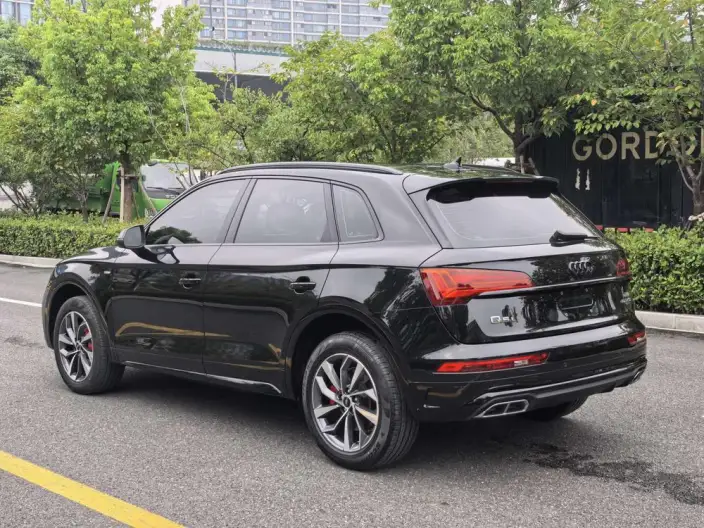 Audi Q5L 2025 Model 40TFSI Luxury Dynamic Model – фото 4