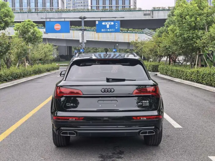 Audi Q5L 2025 Model 40TFSI Luxury Dynamic Model – фото 5