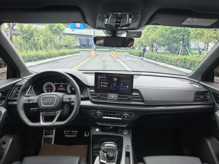 Audi Q5L 2025 Model 40TFSI Luxury Dynamic Model – фото 9