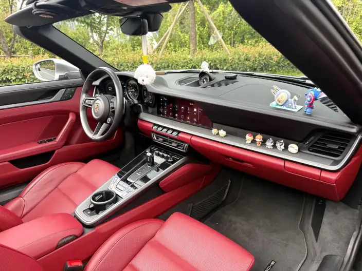 PORSCHE 911 2023 Model Targa 4 3.0T – фото 10