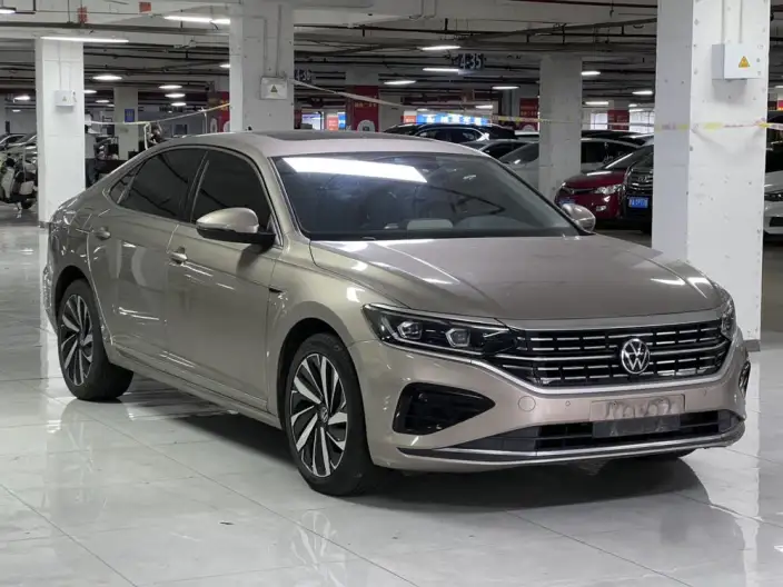 Volkswagen Passat 2023 Model 380TSI Deluxe Edition – фото 3