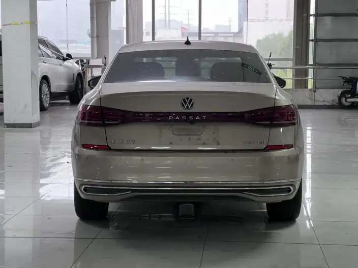 Volkswagen Passat 2023 Model 380TSI Deluxe Edition – фото 5