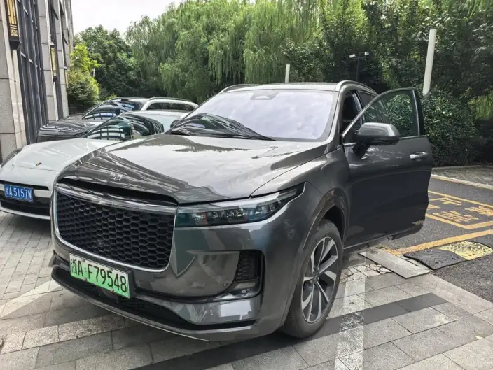 Li Auto ONE 2021 Model Extended Range 6 seat Edition – фото 1