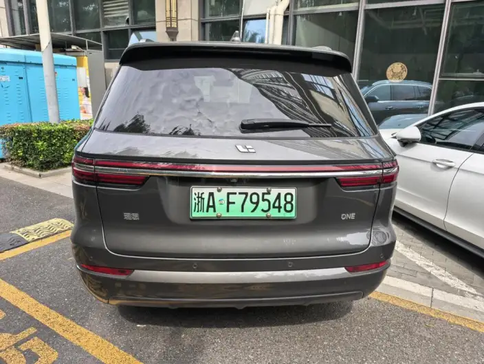 Li Auto ONE 2021 Model Extended Range 6 seat Edition – фото 3