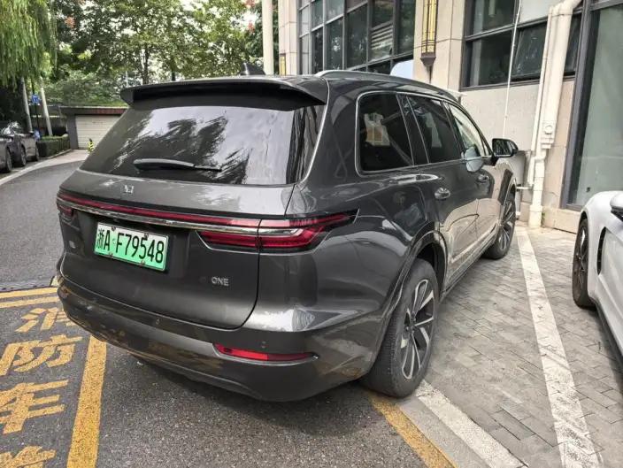 Li Auto ONE 2021 Model Extended Range 6 seat Edition – фото 4