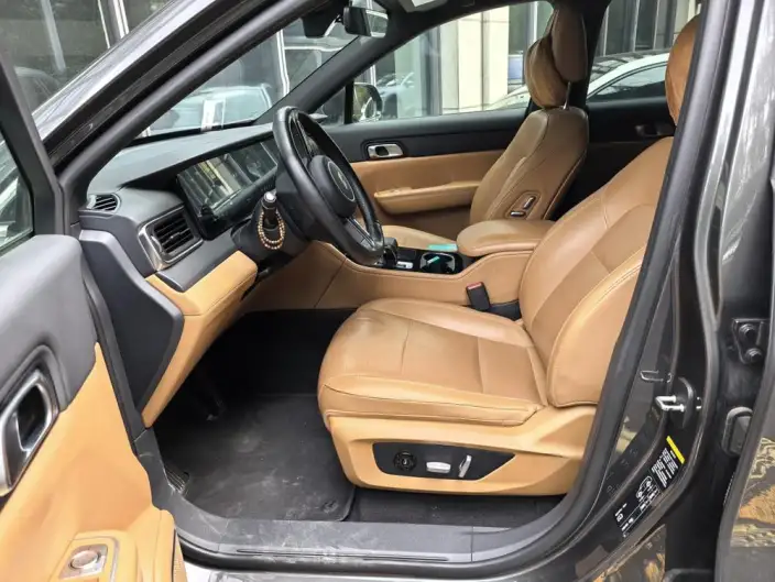 Li Auto ONE 2021 Model Extended Range 6 seat Edition – фото 6