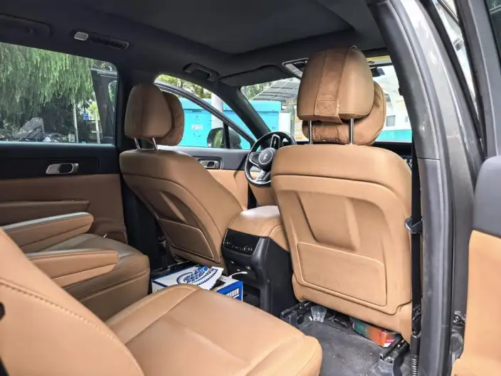 Li Auto ONE 2021 Model Extended Range 6 seat Edition – фото 7