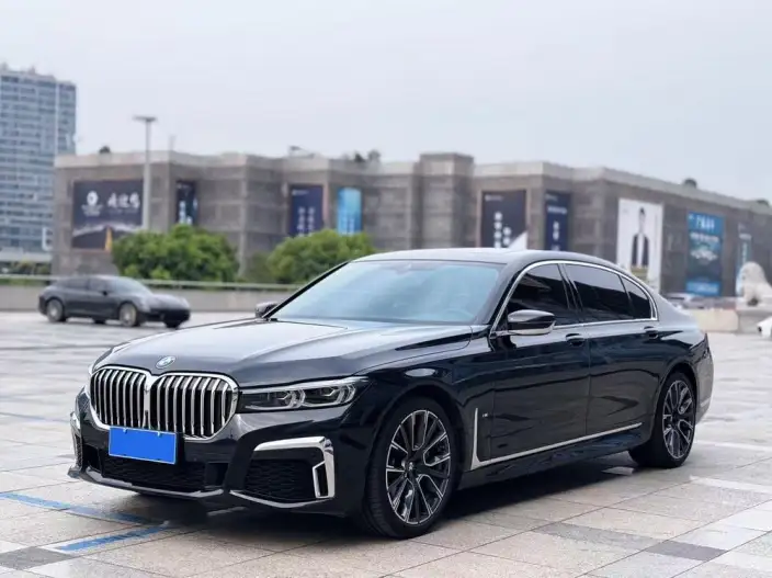 BMW 7 Series 2021 Model 740Li Leading Model M Sports Set – фото 1