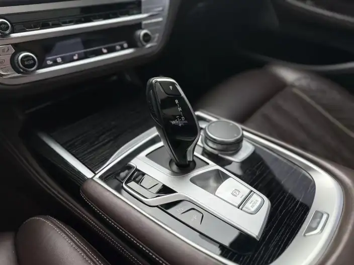 BMW 7 Series 2021 Model 740Li Leading Model M Sports Set – фото 9