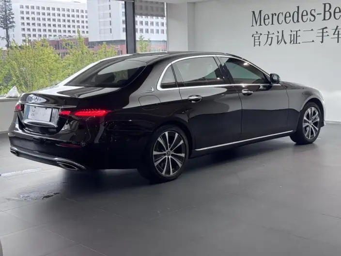 Mercedes-Benz E-Class PHEV 2022 Model Facelift E 350 e L sedan – фото 6