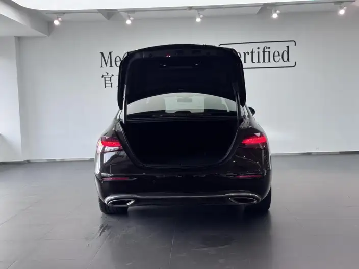Mercedes-Benz E-Class PHEV 2022 Model Facelift E 350 e L sedan – фото 9