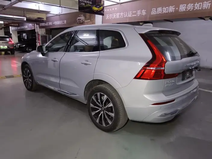 Volvo XC60 2025 Model B5 4WD Smart Range Deluxe Edition – фото 4