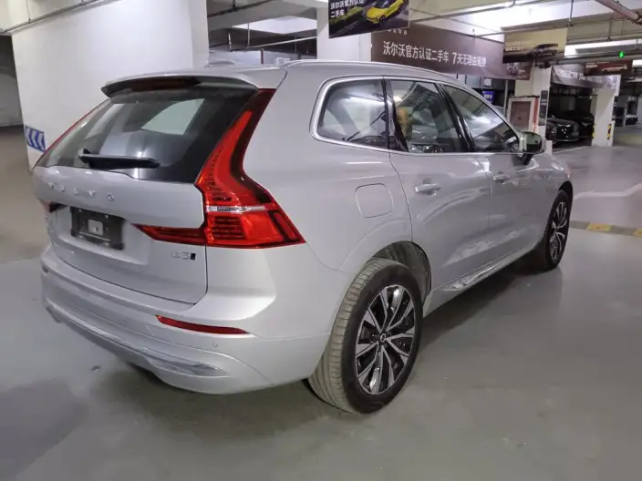 Volvo XC60 2025 Model B5 4WD Smart Range Deluxe Edition – фото 6