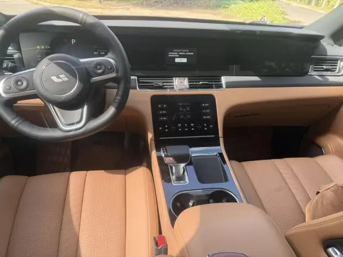 Li Auto ONE 2020 Model Extended Range 6 seat Edition – фото 7