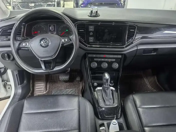 Volkswagen T-Roc 2020 Model 280TSI DSG 2WD Comfort Model – фото 7