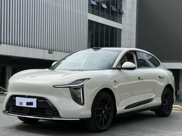 IM LS6 2026 Model EV Max – фото 1