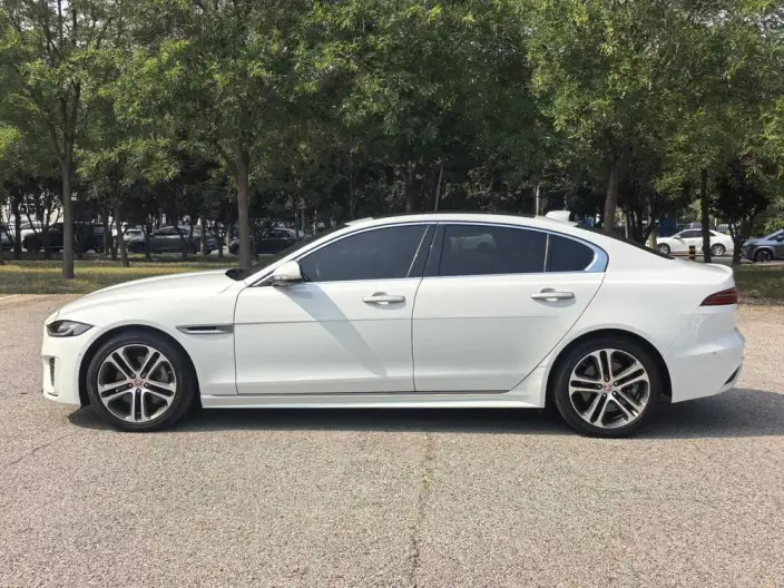 Jaguar XE L 2020 Model 2.0T 200PS R-DYNAMIC S Enterprising Sports Edition – фото 3