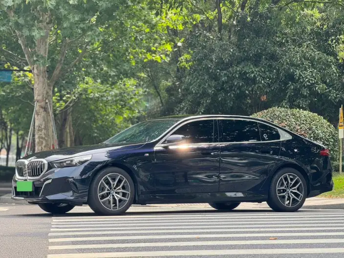 BMW i5 2025 Model eDrive40L Luxury Set – фото 1