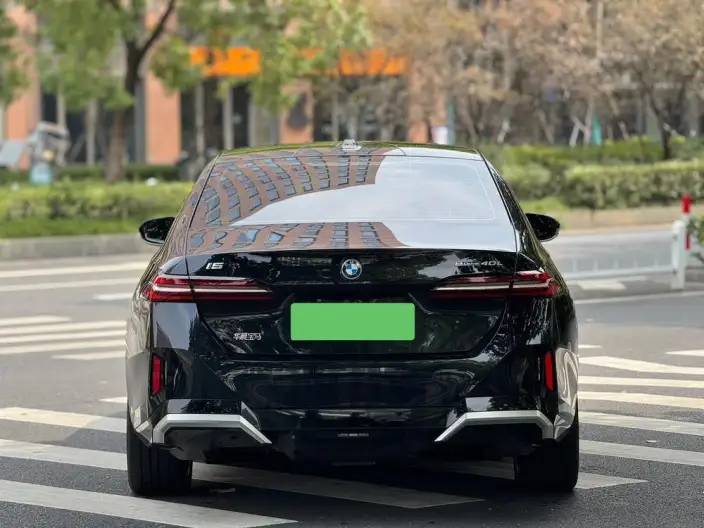 BMW i5 2025 Model eDrive40L Luxury Set – фото 5