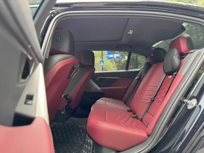 BMW i5 2025 Model eDrive40L Luxury Set – фото 10