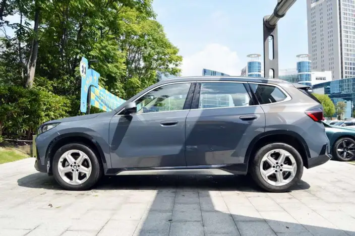 BMW X1 2023 Model sDrive20Li X Design Set – фото 3