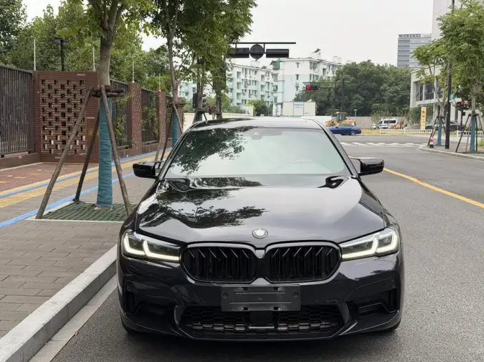 BMW 5 Series 2022 Model Facelift 525Li M Sports Set – фото 2