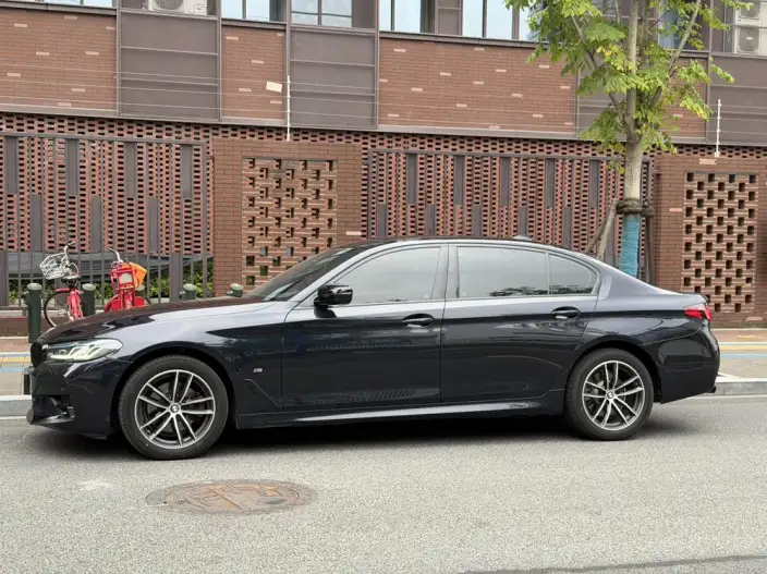 BMW 5 Series 2022 Model Facelift 525Li M Sports Set – фото 3