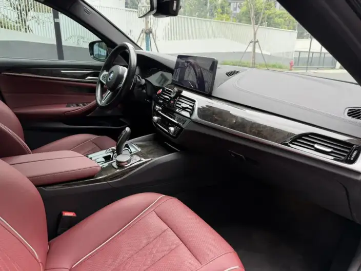 BMW 5 Series 2022 Model Facelift 525Li M Sports Set – фото 10